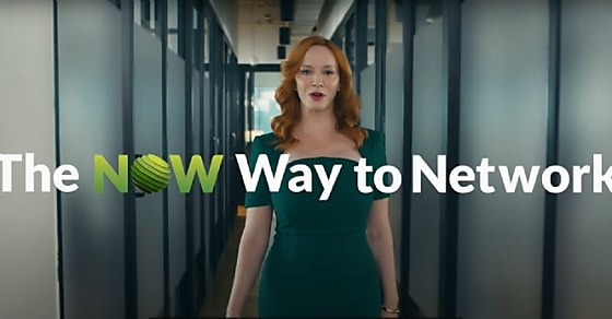 [Campagne BtoB] Juniper Networks s'associe à Christina Hendricks pour présenter sa nouvelle plateforme