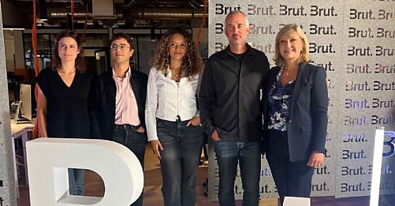 L'équipe de Brut. accompagnée de Marianne Siproudhis, DG de FranceTV Publicité (à droite).